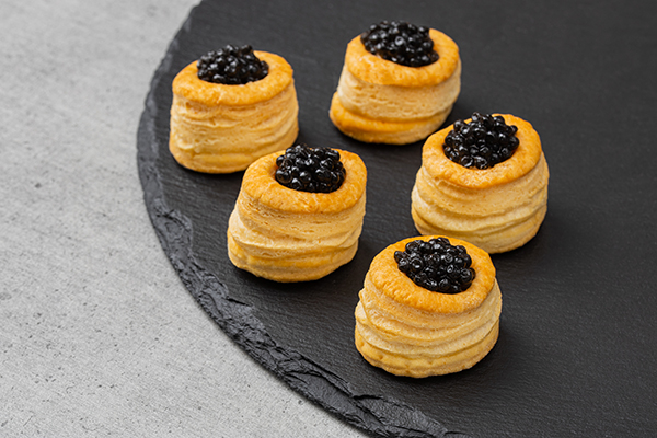 Волован с икрой палтуса