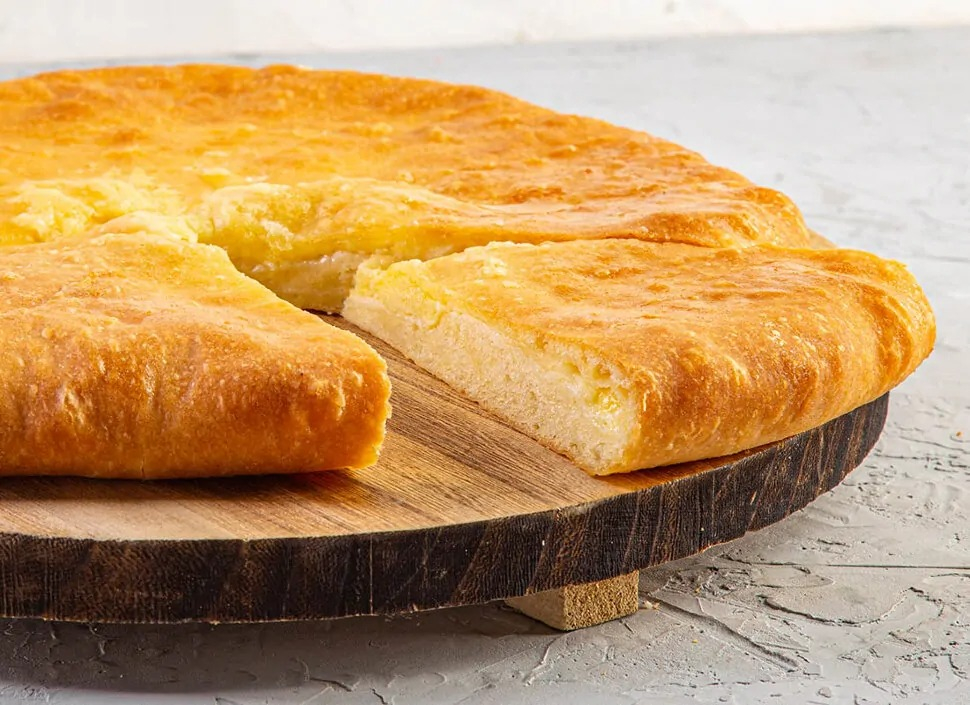 Пирог с сыром Сулугуни