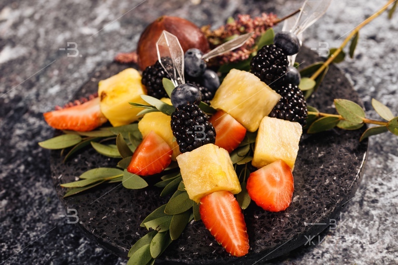 Фруктовая шпажка