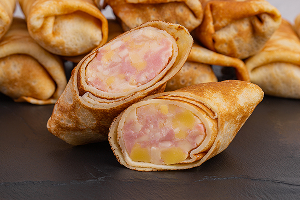 Блины с сыром и ветчиной