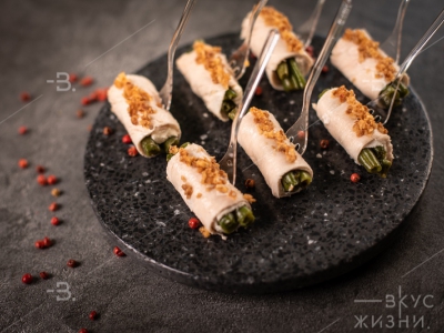 Канапе Ролл из индейки с кенийской фасолью