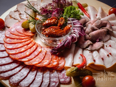 Мясная тарелка с ростбифом