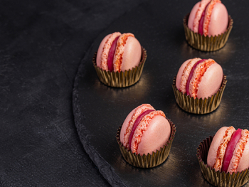 Макарон малина