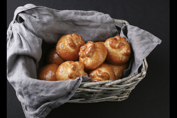 Пирожок с вишней