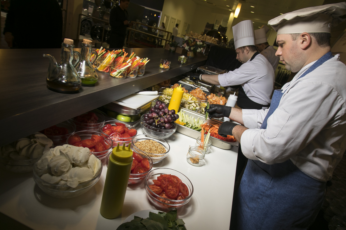 Станция Салат бар на 30 человек