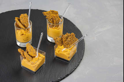 Сет палитра: Хумус ассорти и хлебцы/фото