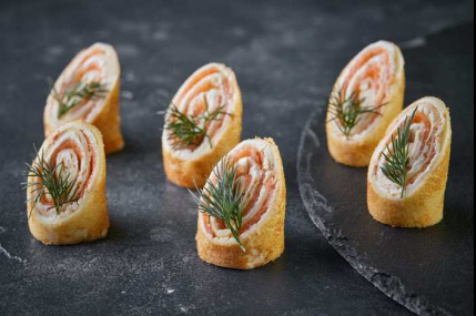 Канапе Сет Блинный ролл/фото