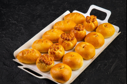 Мини пирожок с яблоком/фото