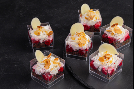 Сет с десертами Воздушное удовольствие/фото