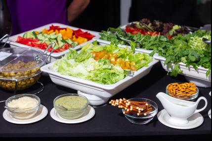 Станция Салат бар на 30 человек/фото