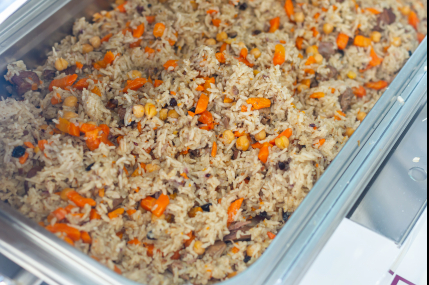 Станция плов с курицей на 30 персон/фото